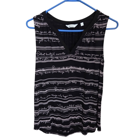 Reitmans Tops - ⭐️Reitmans Black and White Graphic Sleeveless Tank Top Size Small